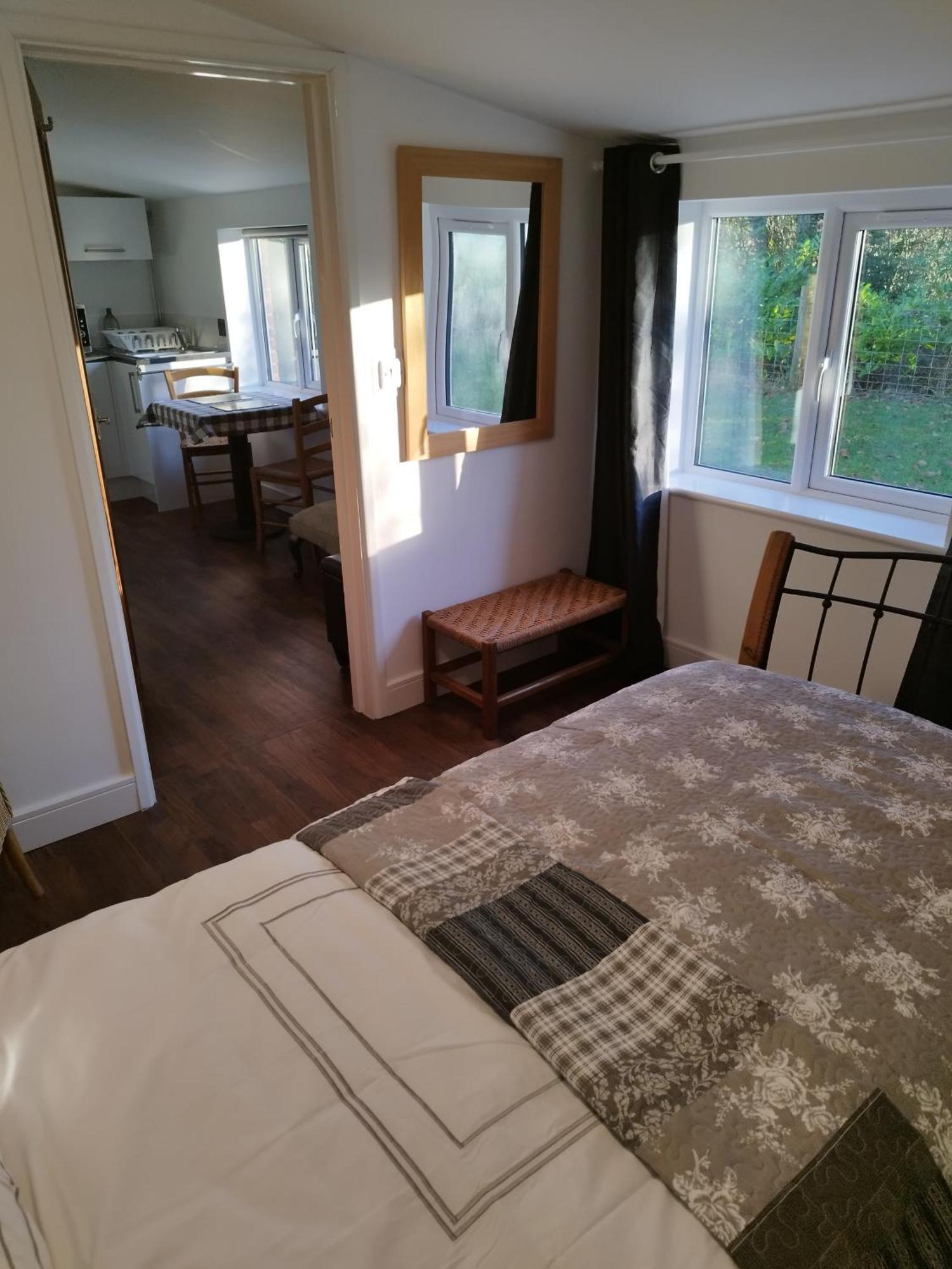 Two Birds Weekly Stay Malmesbury Eksteriør billede
