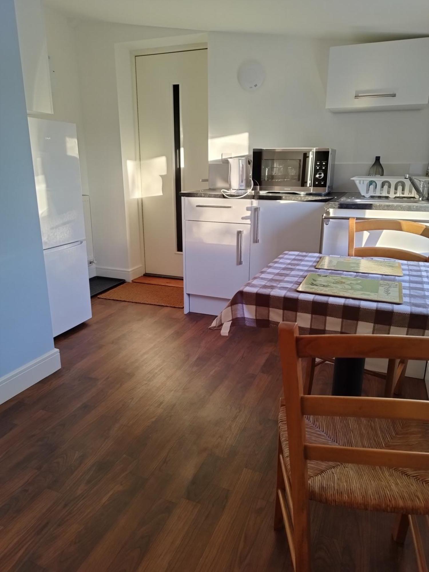 Two Birds Weekly Stay Malmesbury Eksteriør billede