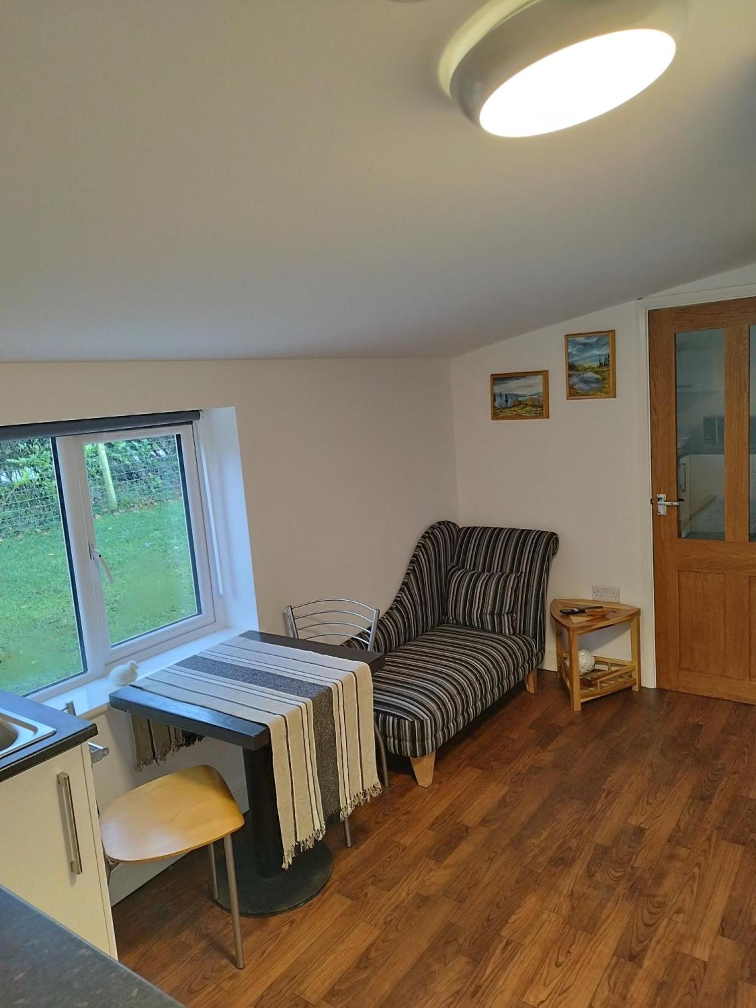 Two Birds Weekly Stay Malmesbury Eksteriør billede
