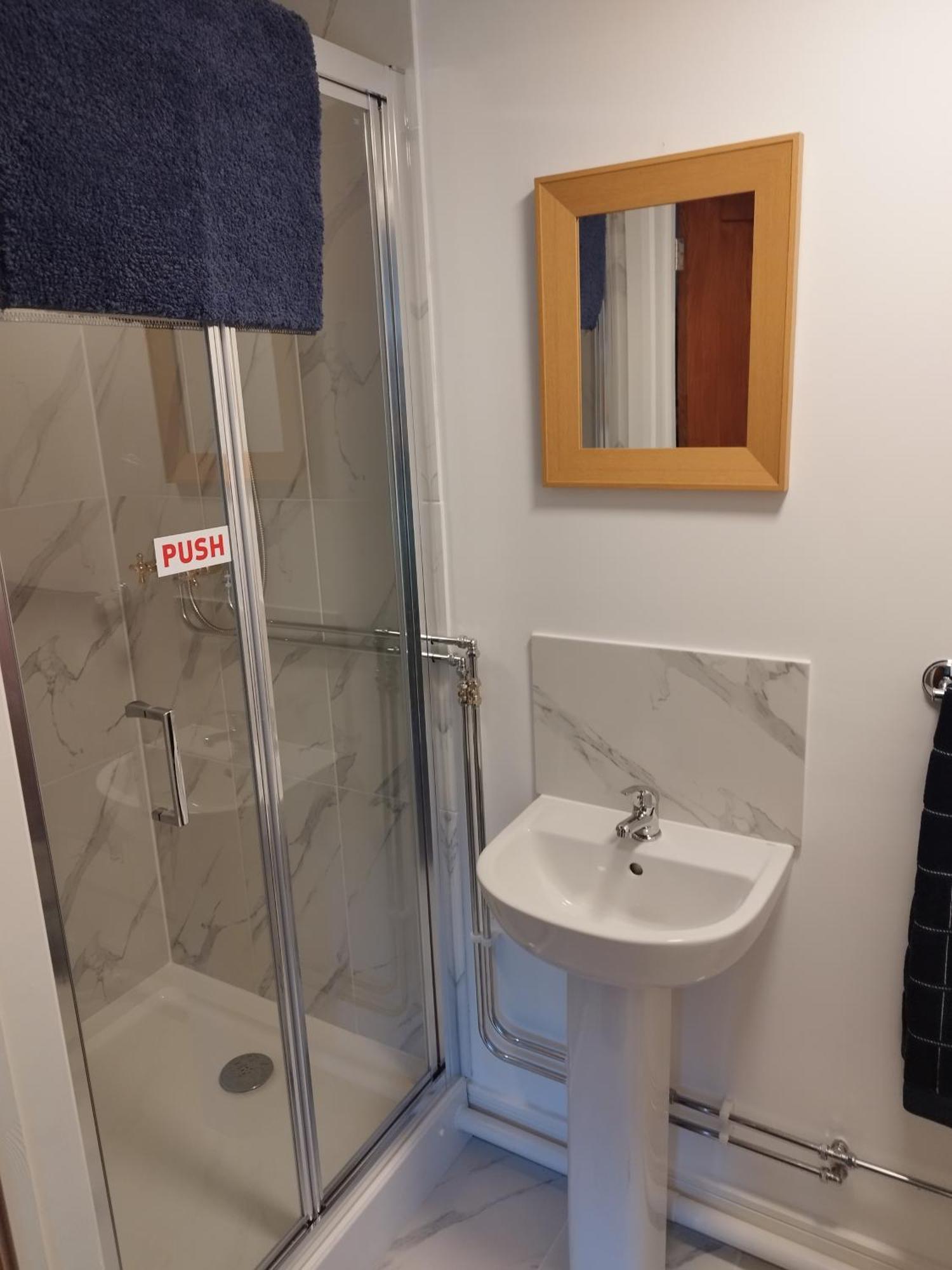 Two Birds Weekly Stay Malmesbury Eksteriør billede