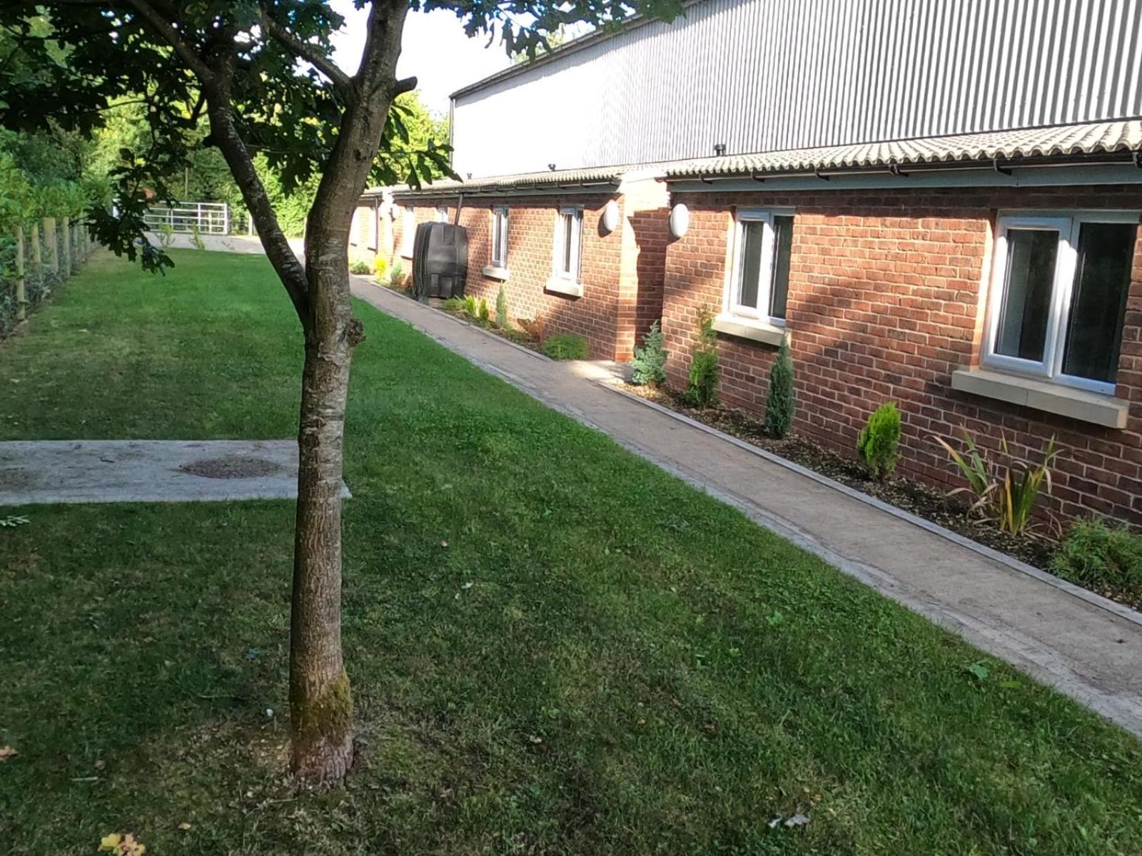 Two Birds Weekly Stay Malmesbury Eksteriør billede
